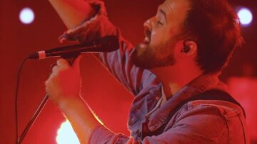 Cody Carnes – Resurrection Blood (Live)