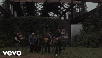 Crowder – Hundred Miles (Acoustic)